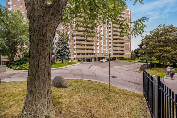 120 Dundalk Dr, Toronto