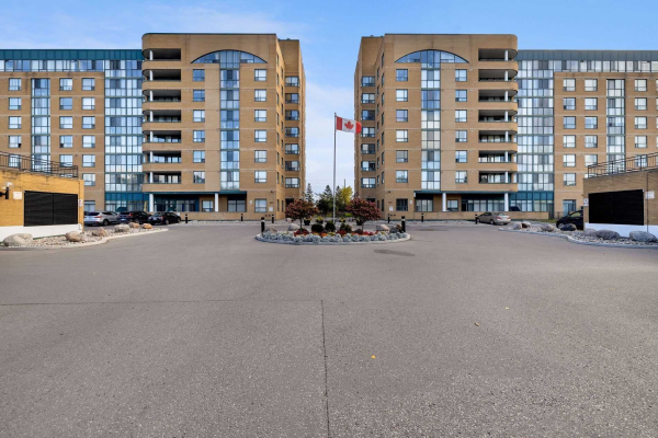 1655 Pickering Pkwy, Pickering