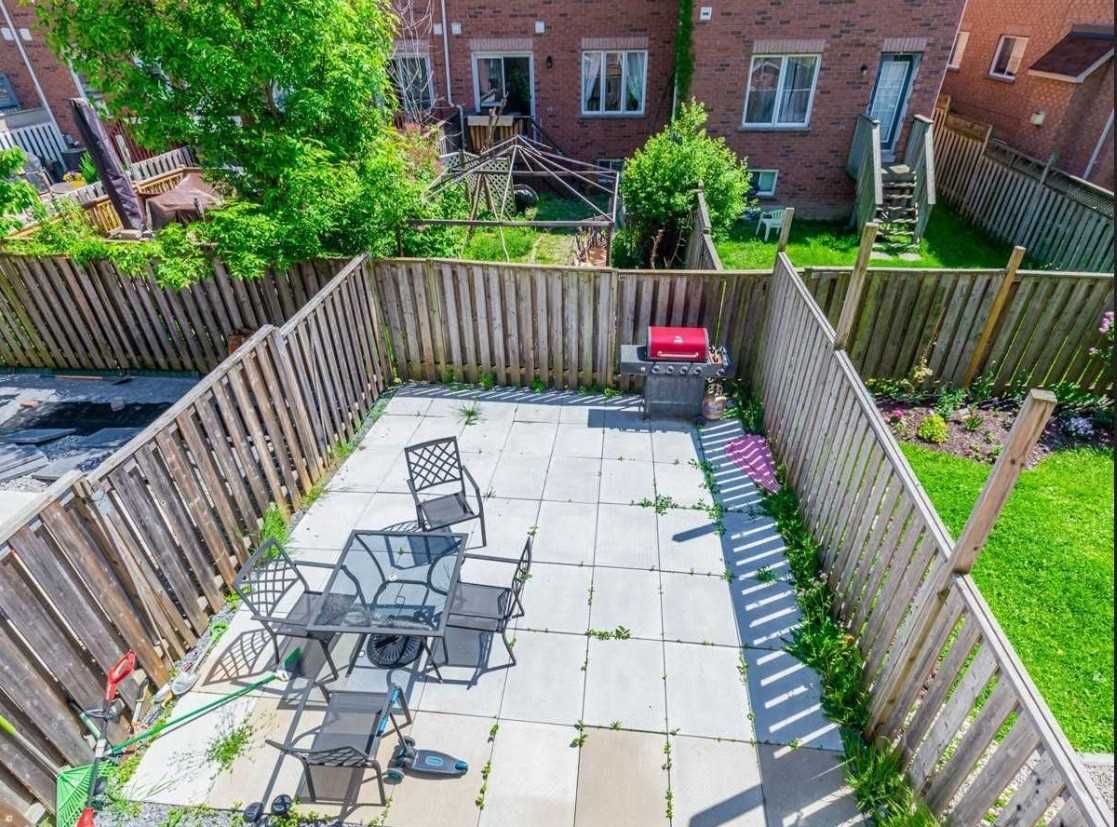 84 Wilkie Lane