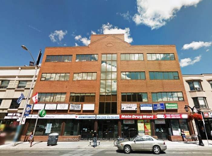 658 Danforth Ave, #401