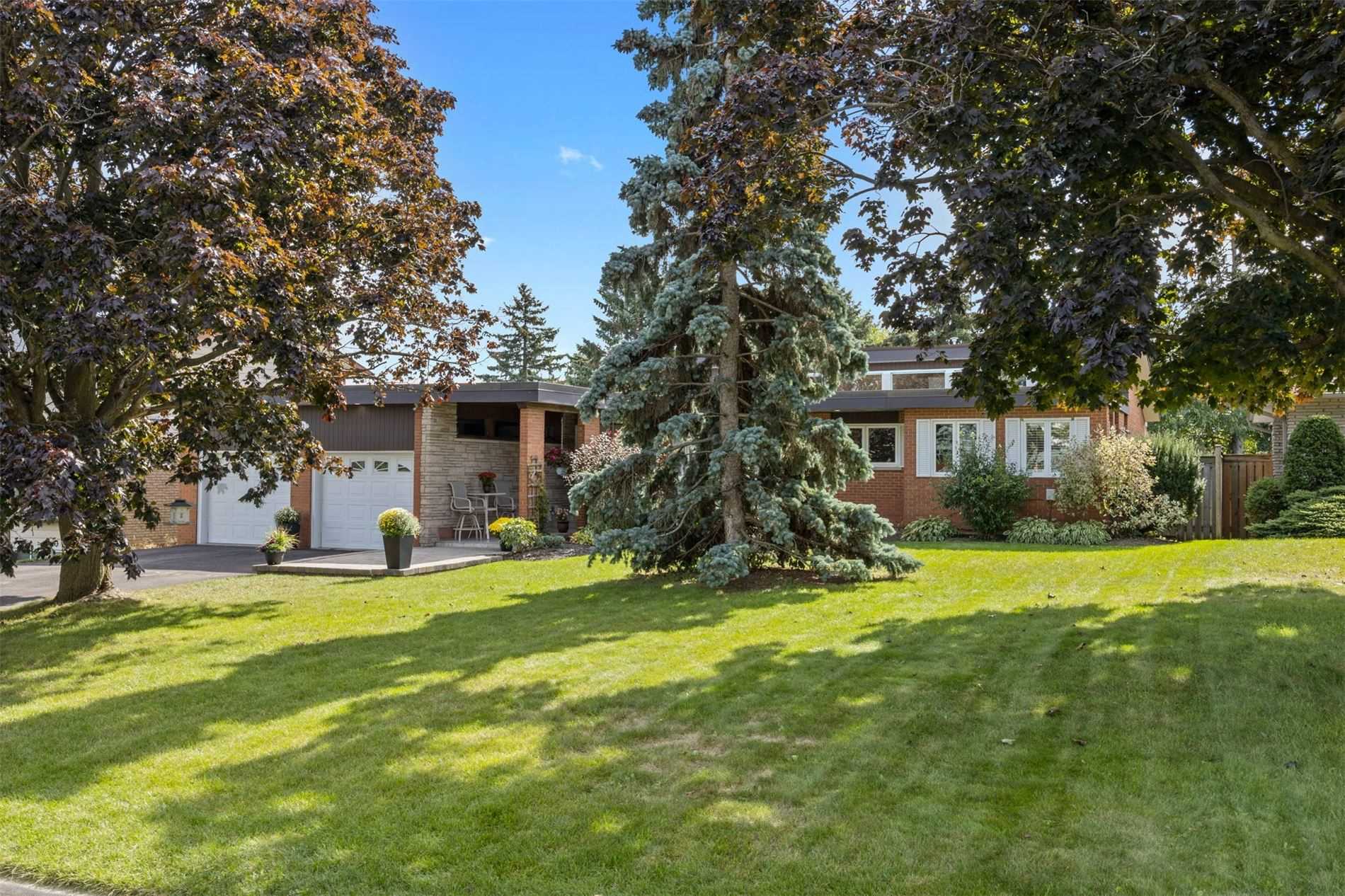83 Sherwood Road E