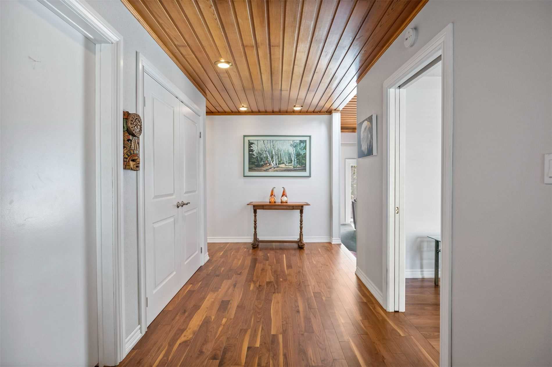 83 Sherwood Road E