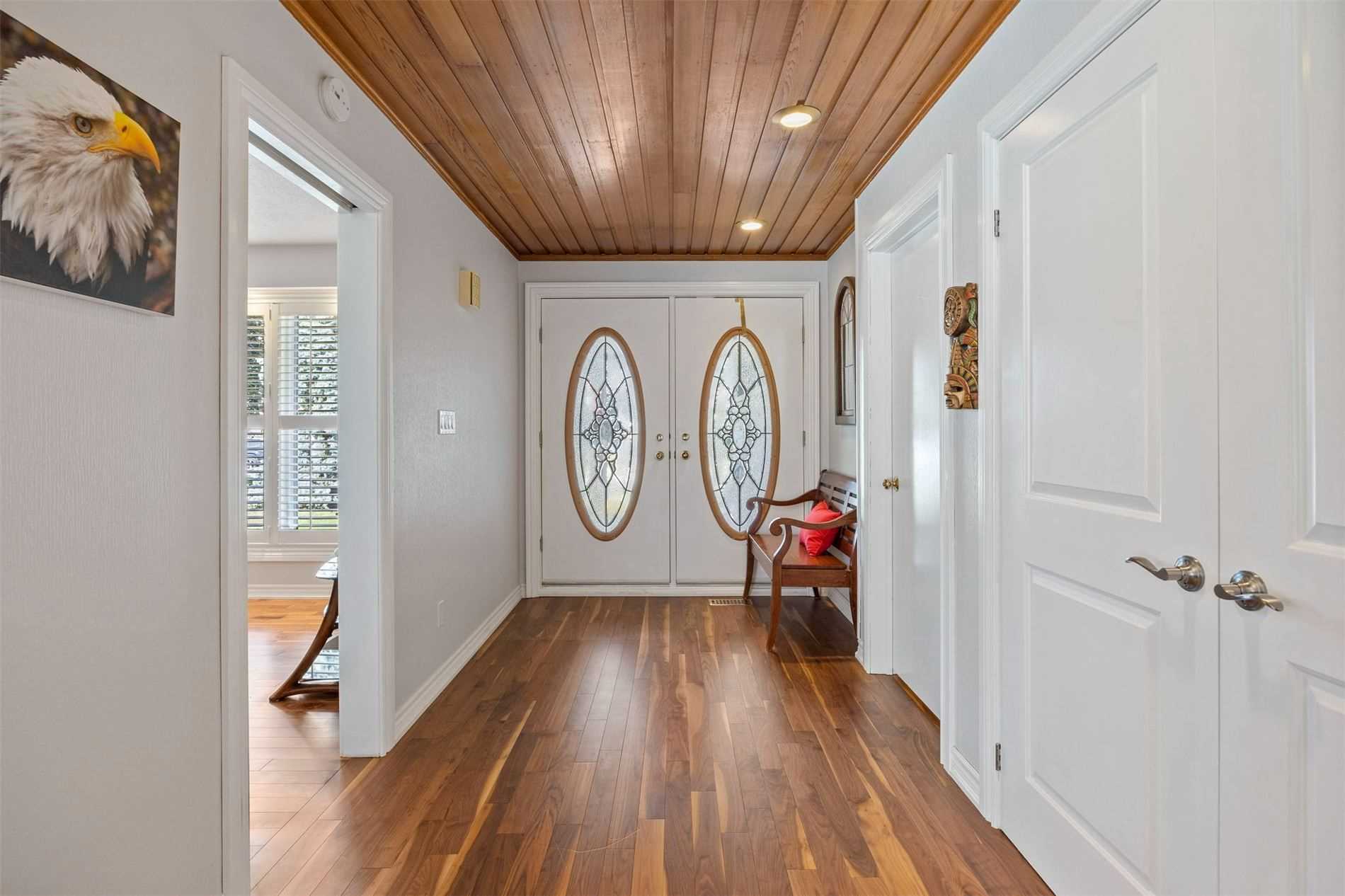 83 Sherwood Road E