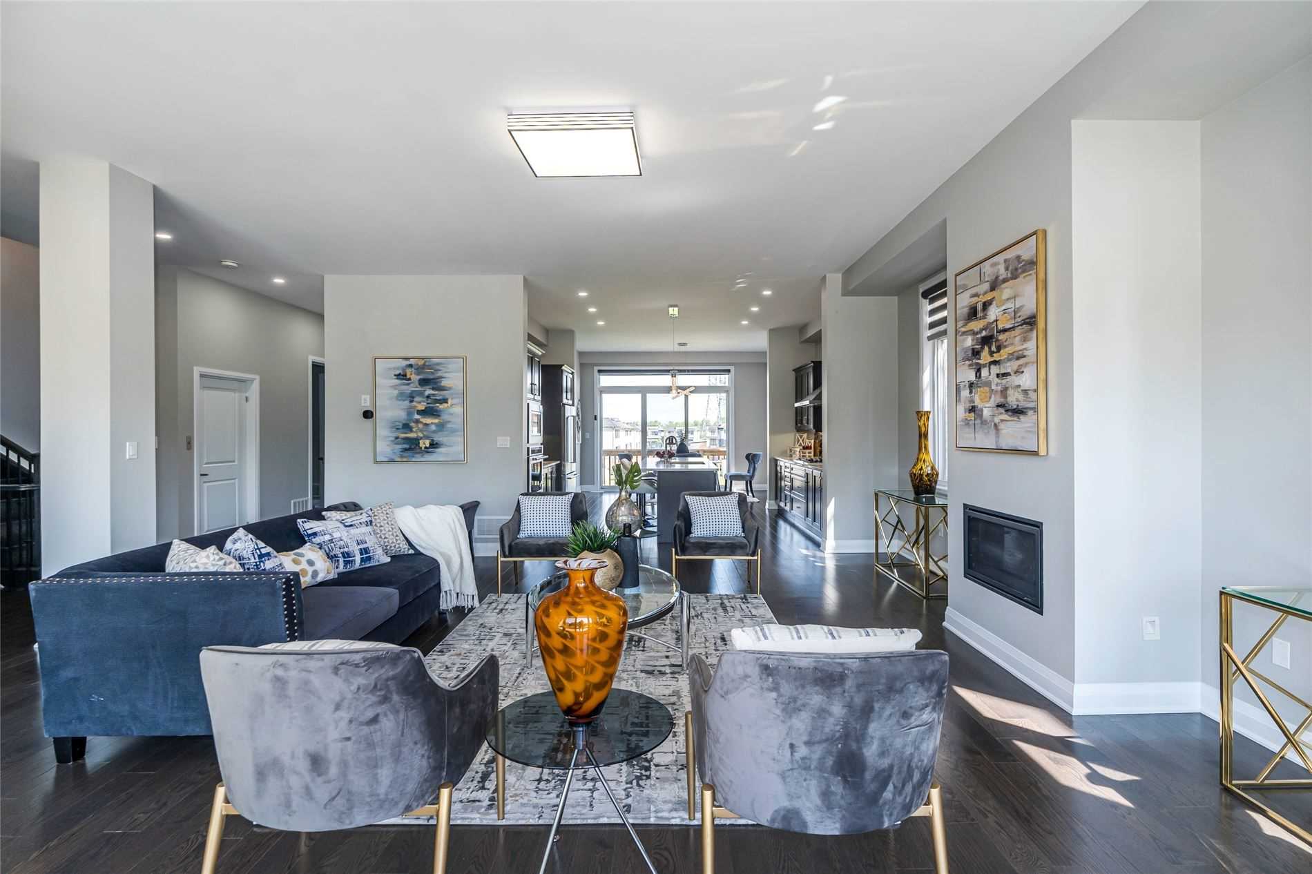 215 Port Darlington Rd