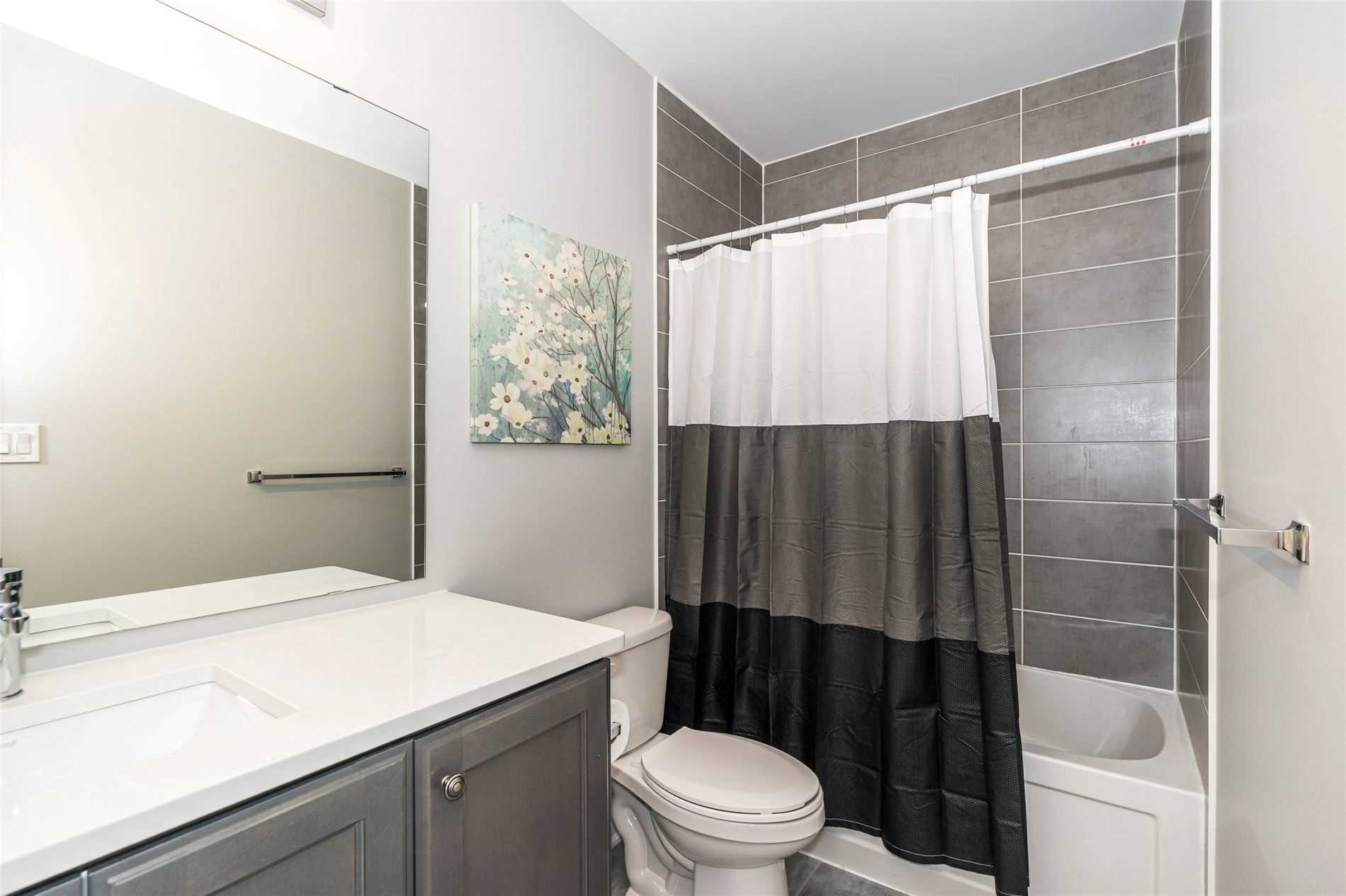 215 Port Darlington Rd