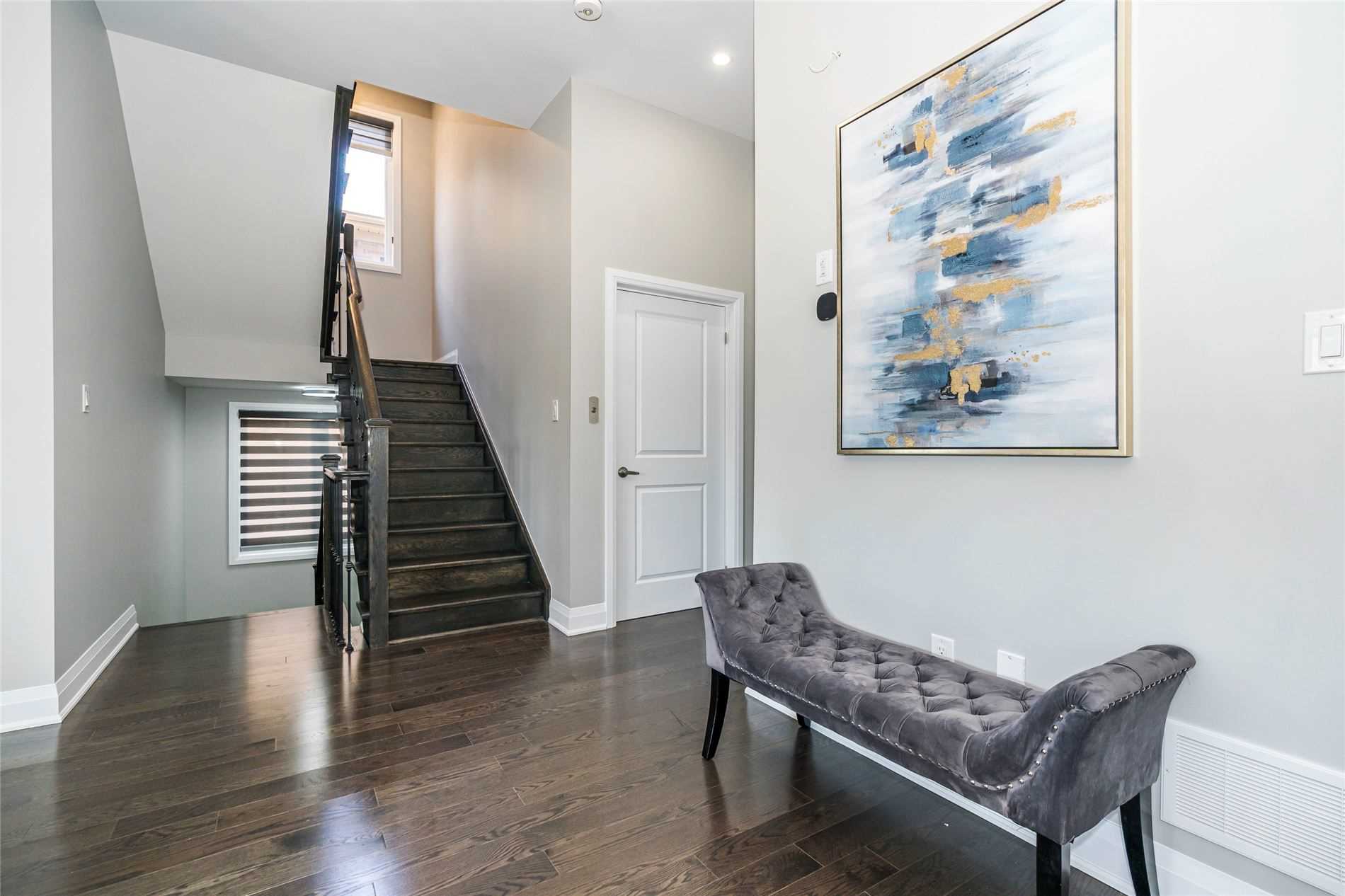 215 Port Darlington Rd