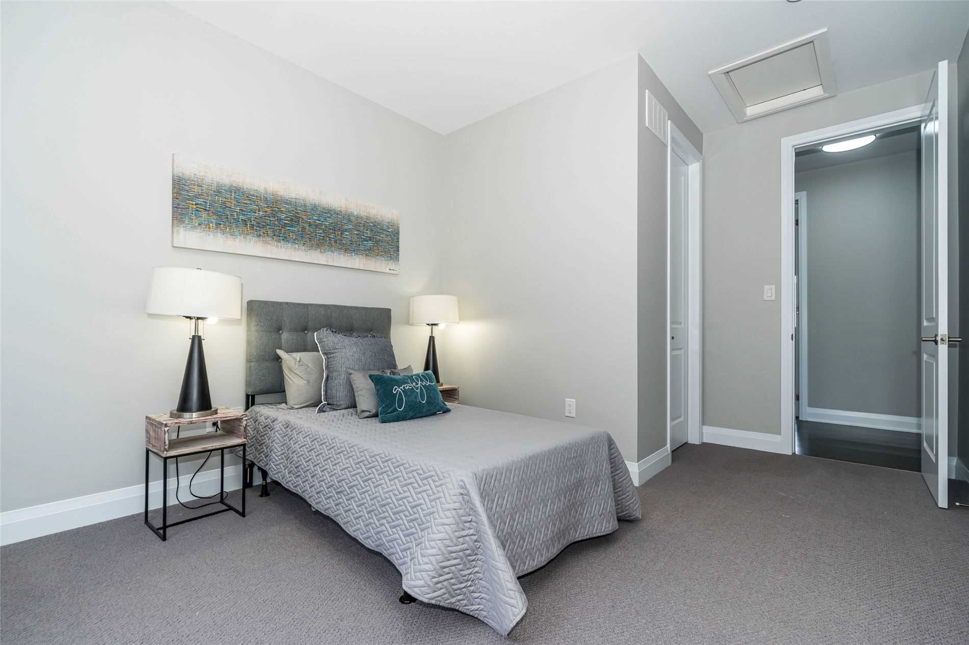 215 Port Darlington Rd