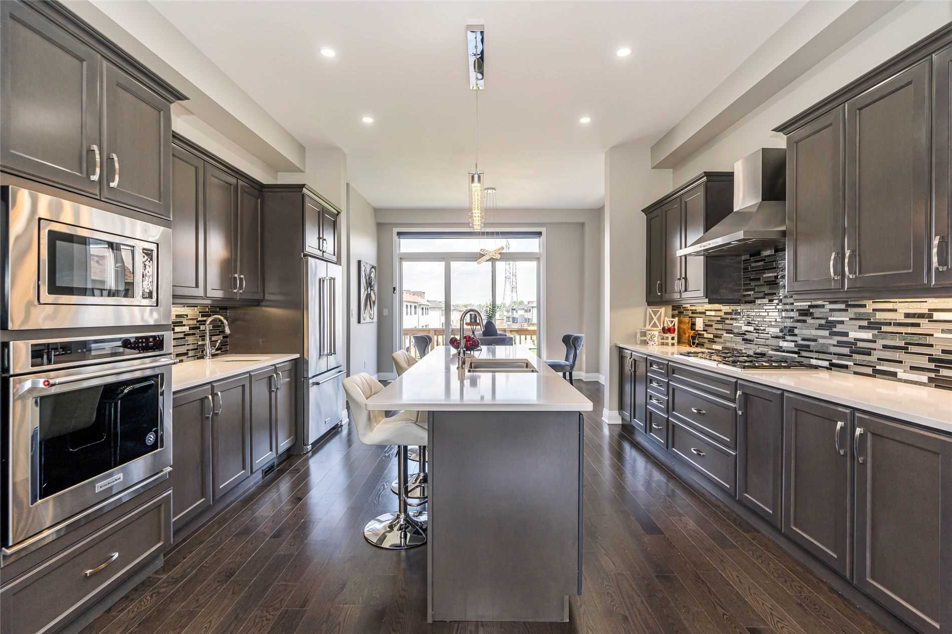 215 Port Darlington Rd