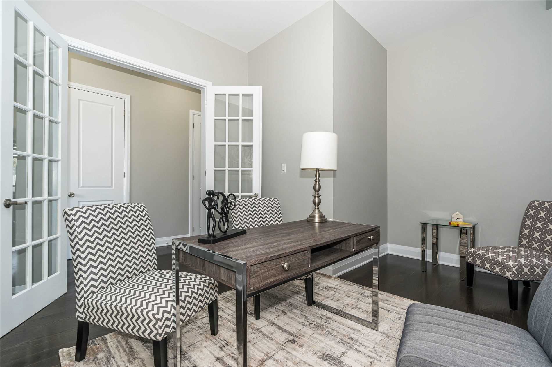 215 Port Darlington Rd