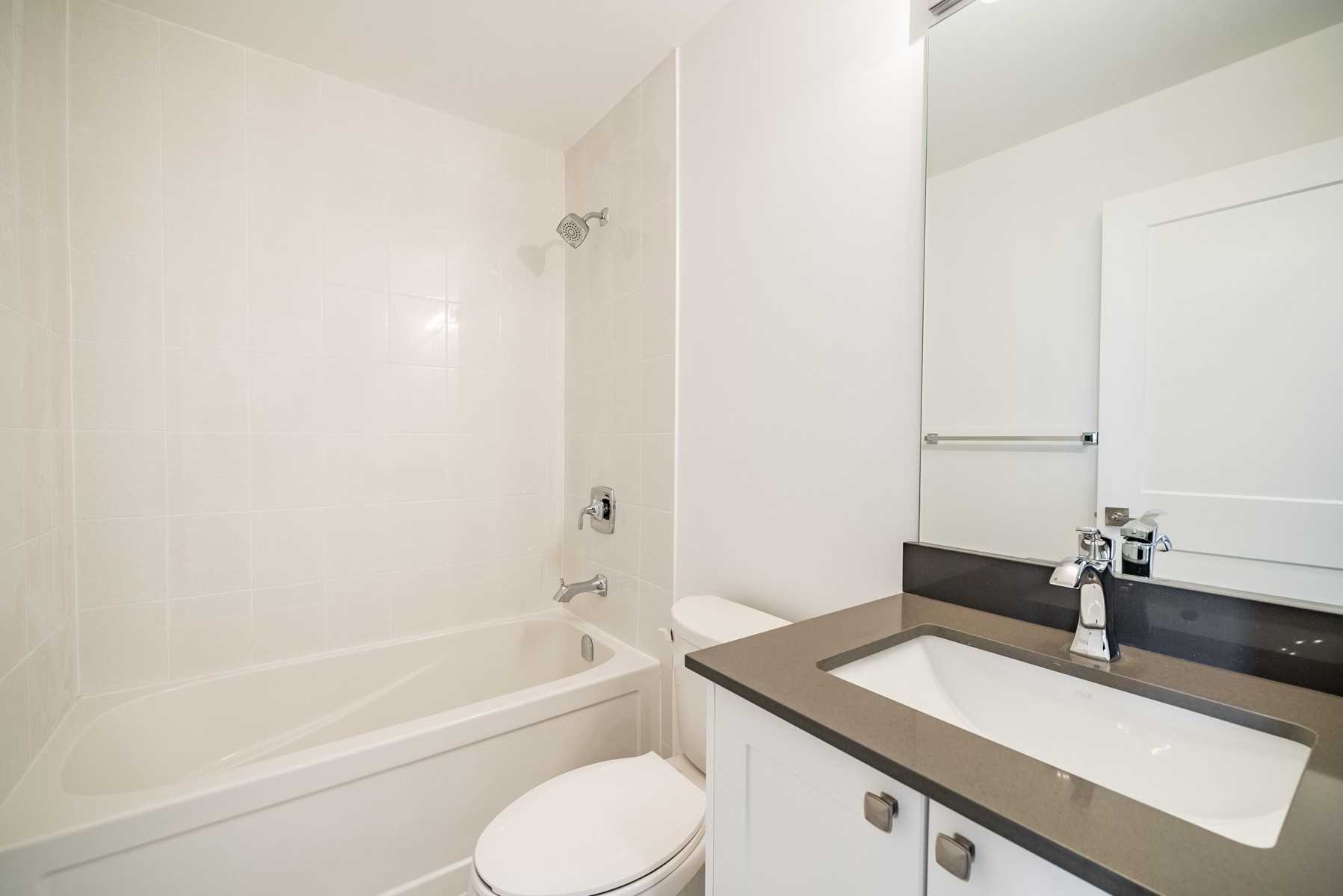 50 Lakebreeze Drive, #222