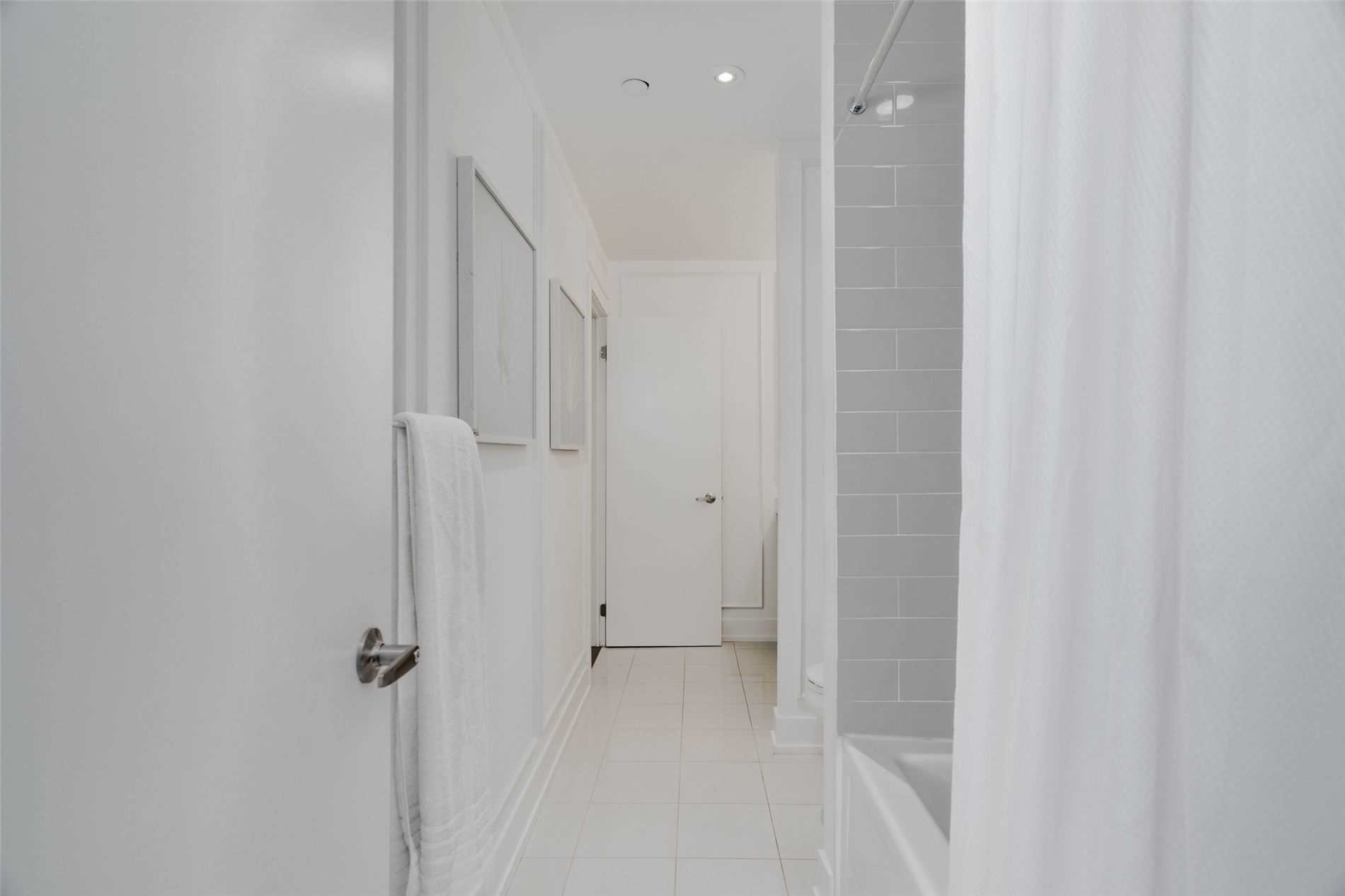 2A Queensbury Avenue, #102