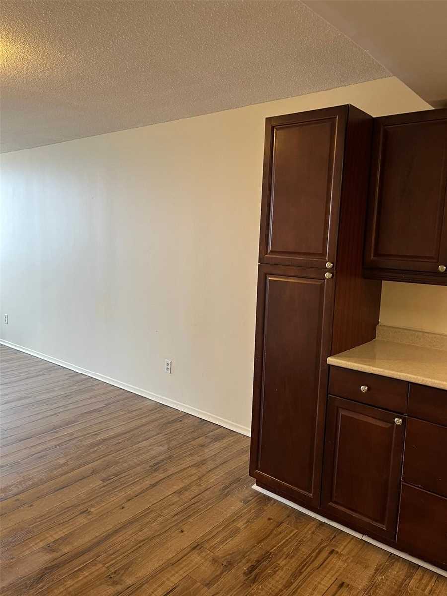 2466 Eglinton Ave E, #1510