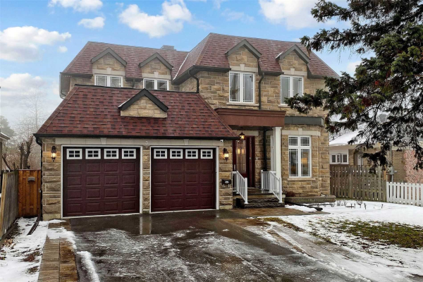 3 Lawndale Rd, Toronto