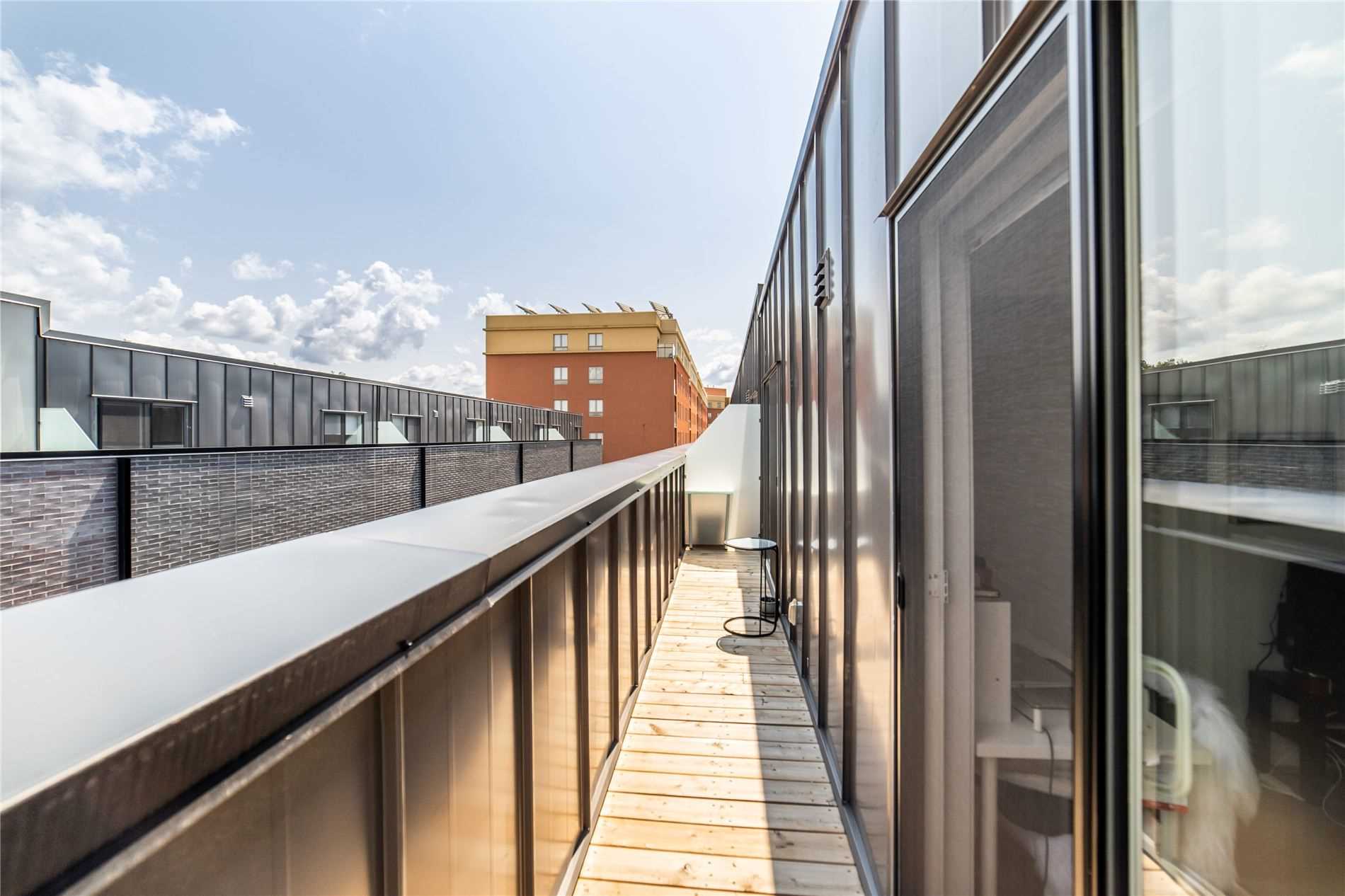 1740 Simcoe Street N, #40