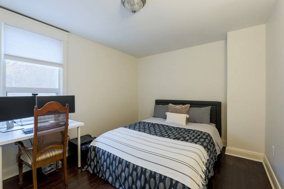 93 Glenmount Park Rd