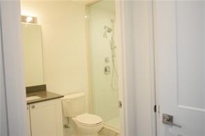 50 Lakebreeze Dr, #225