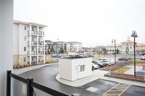 50 Lakebreeze Dr, #225