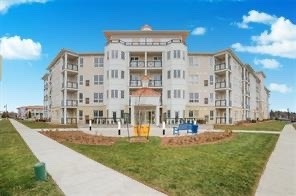 50 Lakebreeze Dr, #225