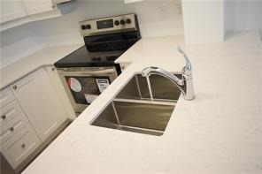 50 Lakebreeze Dr, #225