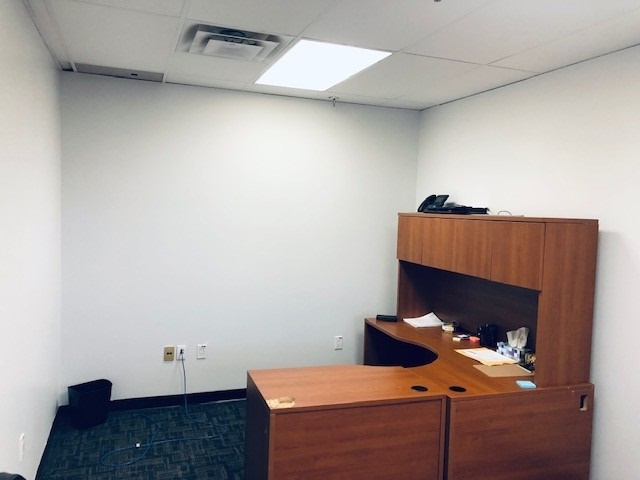 114 Dundas St E, #212/214