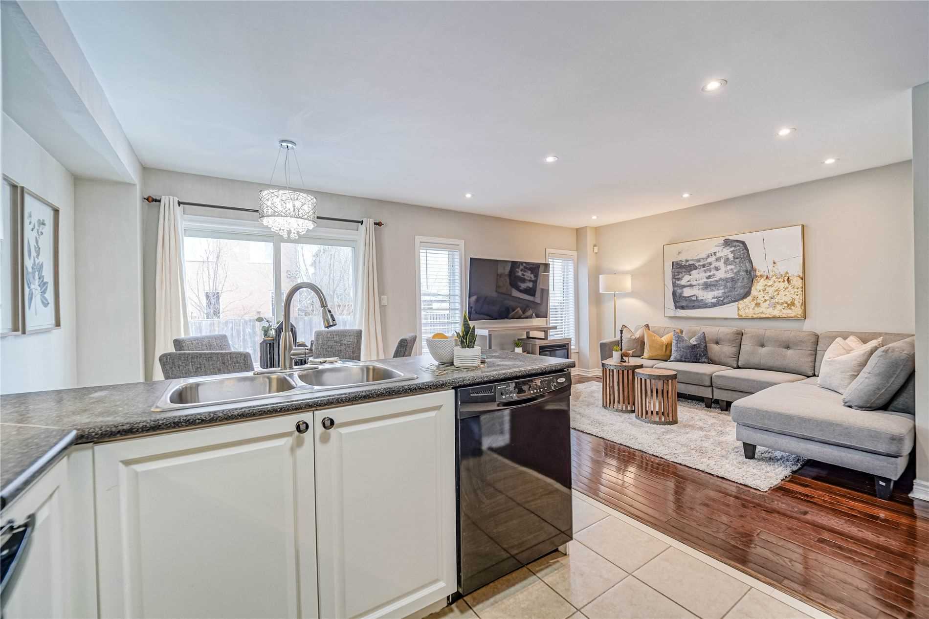 54 Westray Cres
