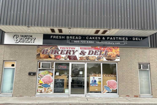 133 Taunton Rd W, Oshawa