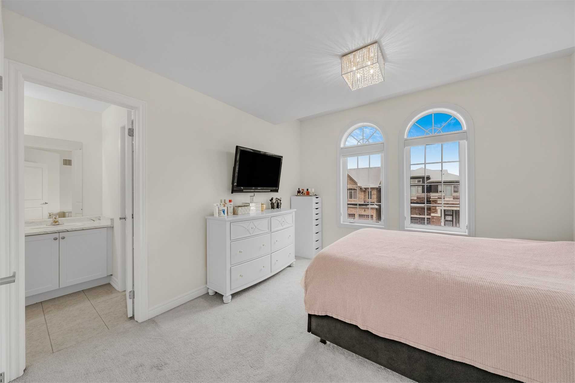 Listing E5880400 - Large Photo # 24
