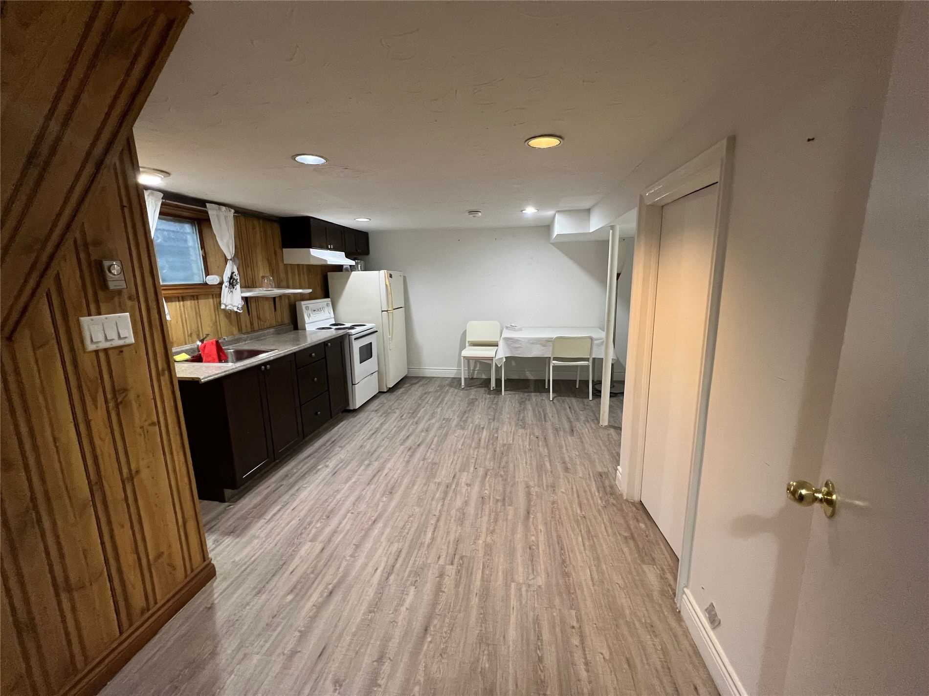 10 Compton Drive, #Bsmt