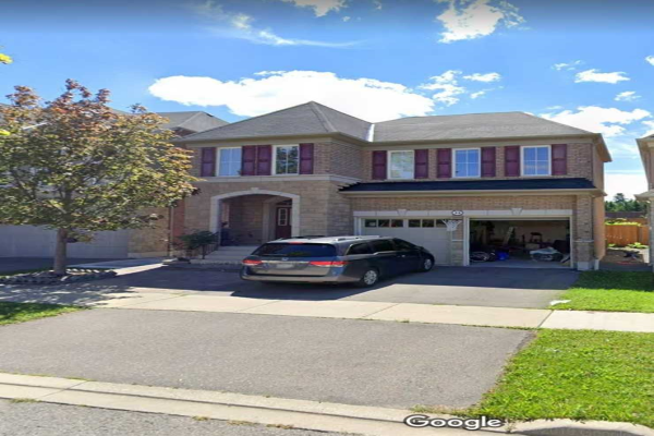14 Whitbread Cres, Ajax