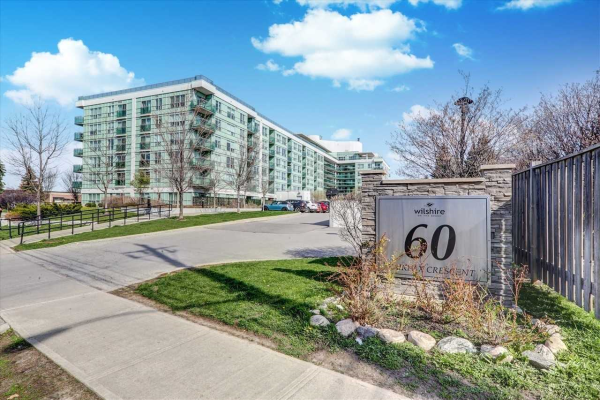 60 Fairfax Cres, Toronto