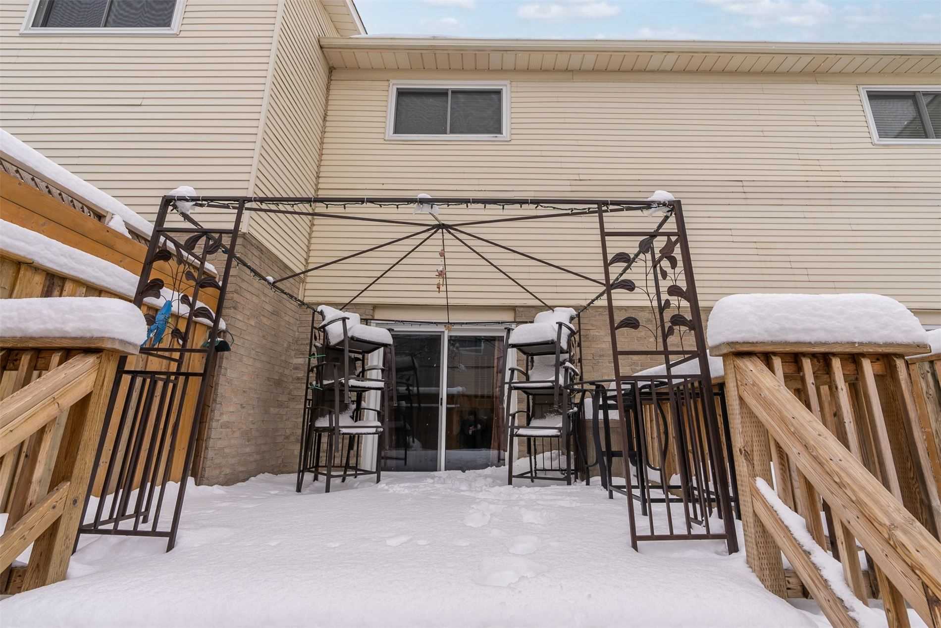 1133 Ritson Rd N, #82