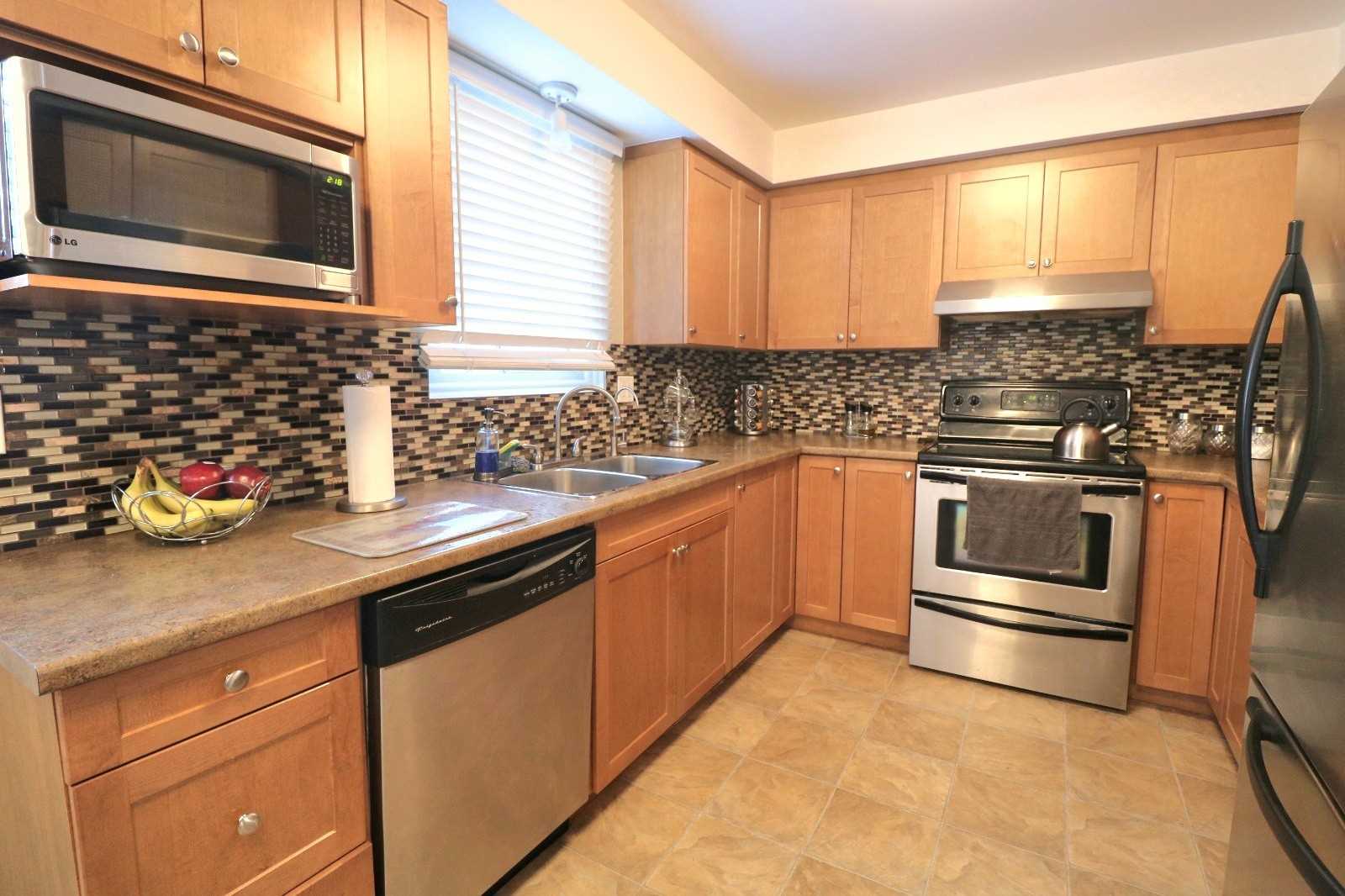 8 Deerfield Court