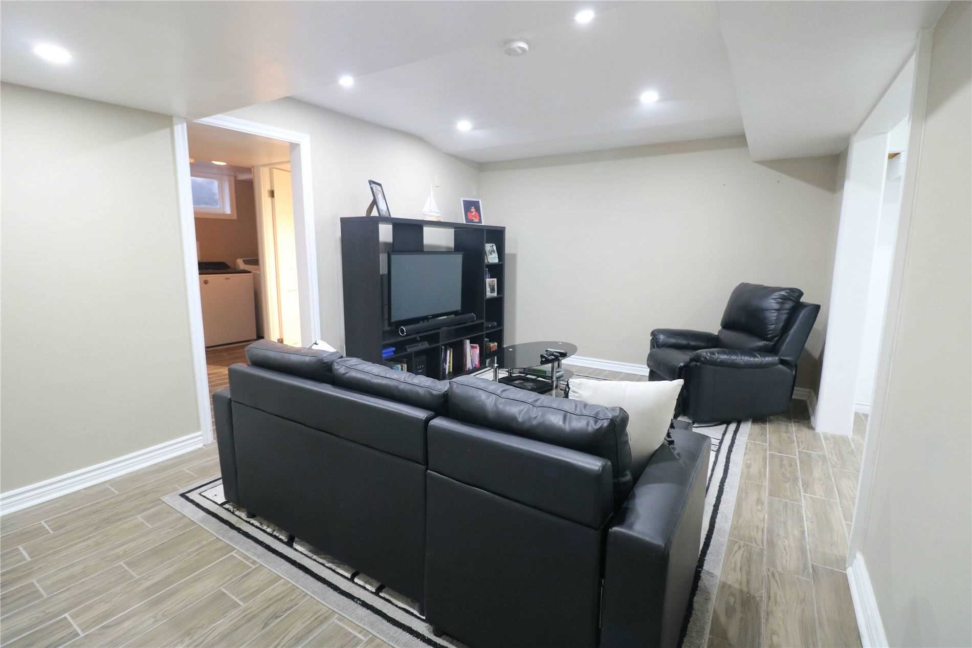 8 Deerfield Court