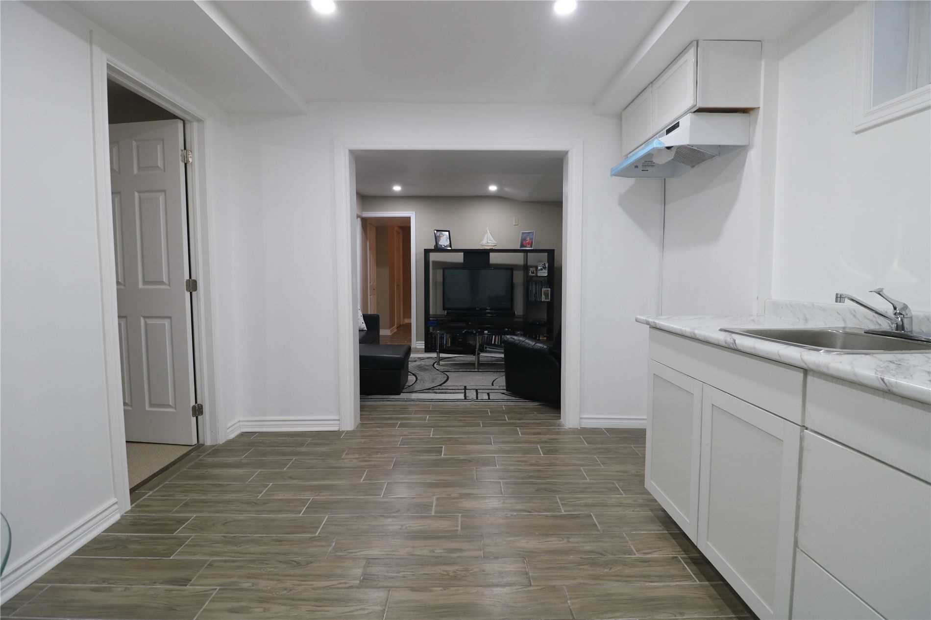 8 Deerfield Court