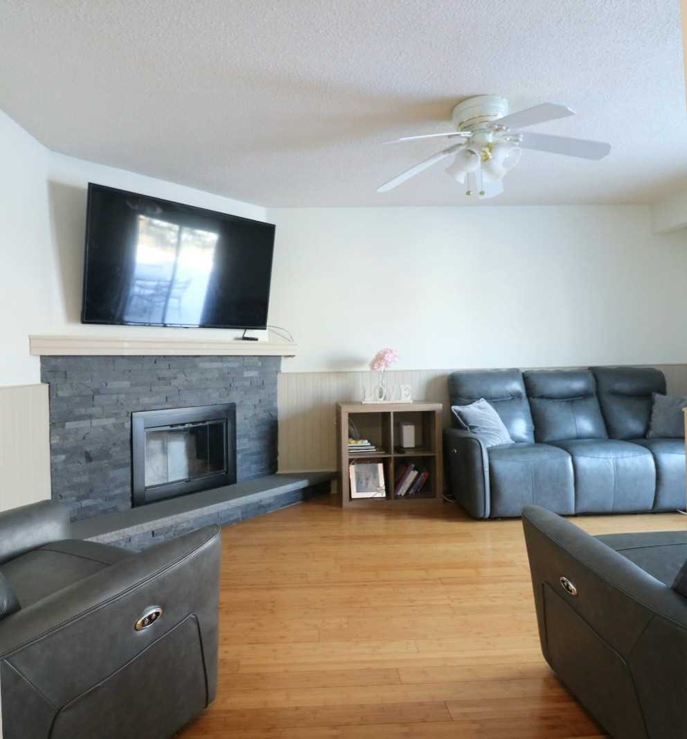 8 Deerfield Court