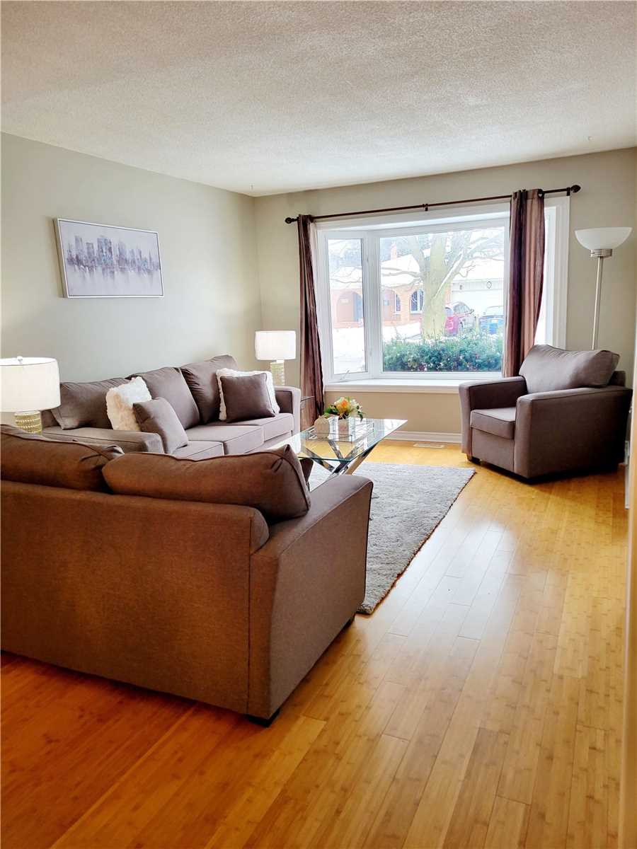 8 Deerfield Court