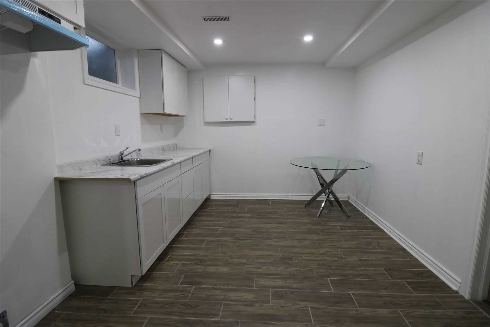 8 Deerfield Court