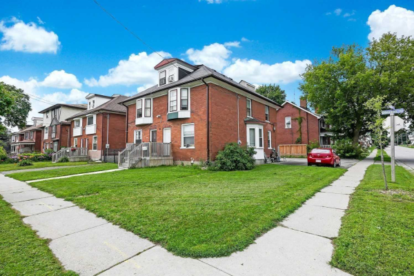 208-216 Division St, Oshawa