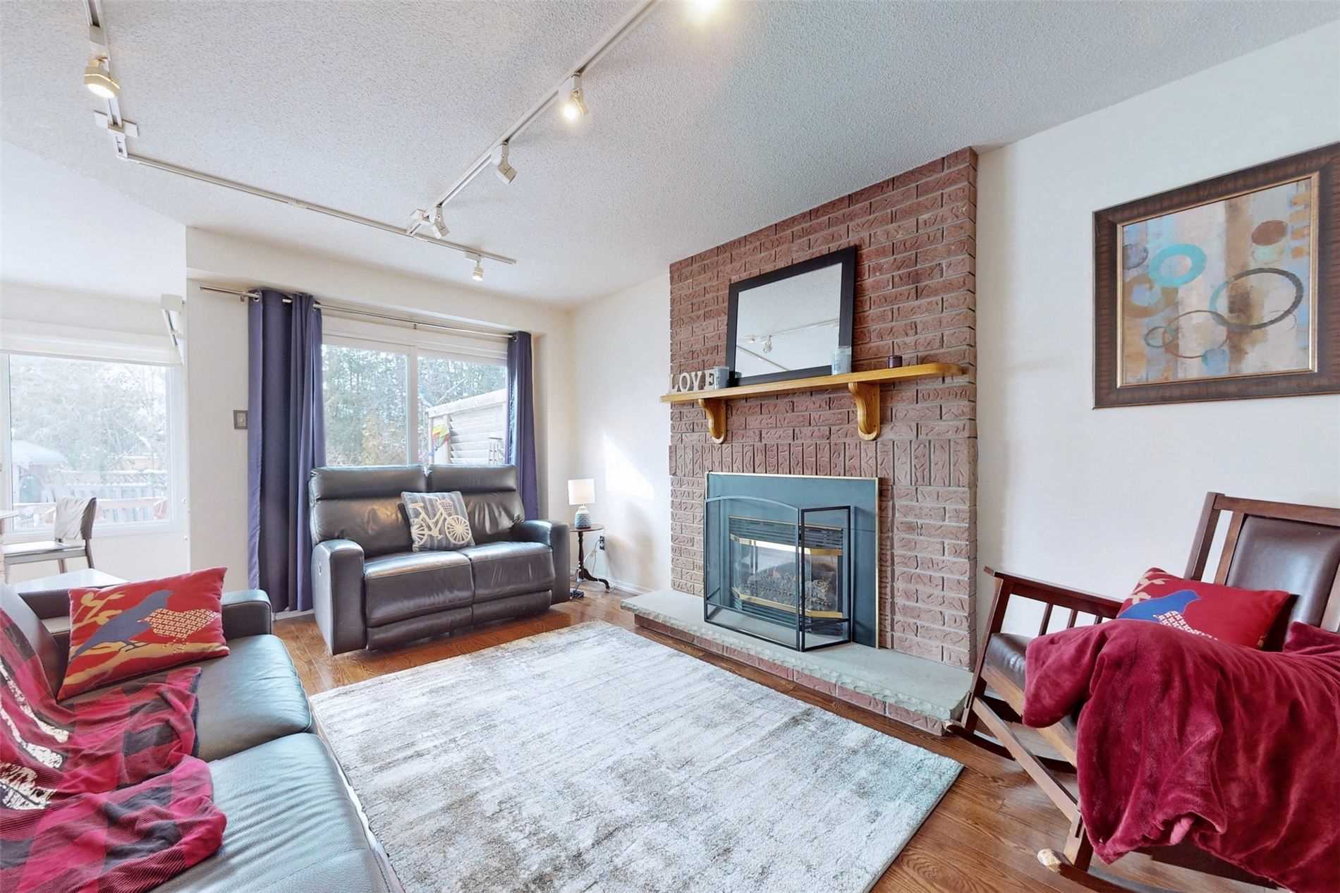 43 Walker Crescent