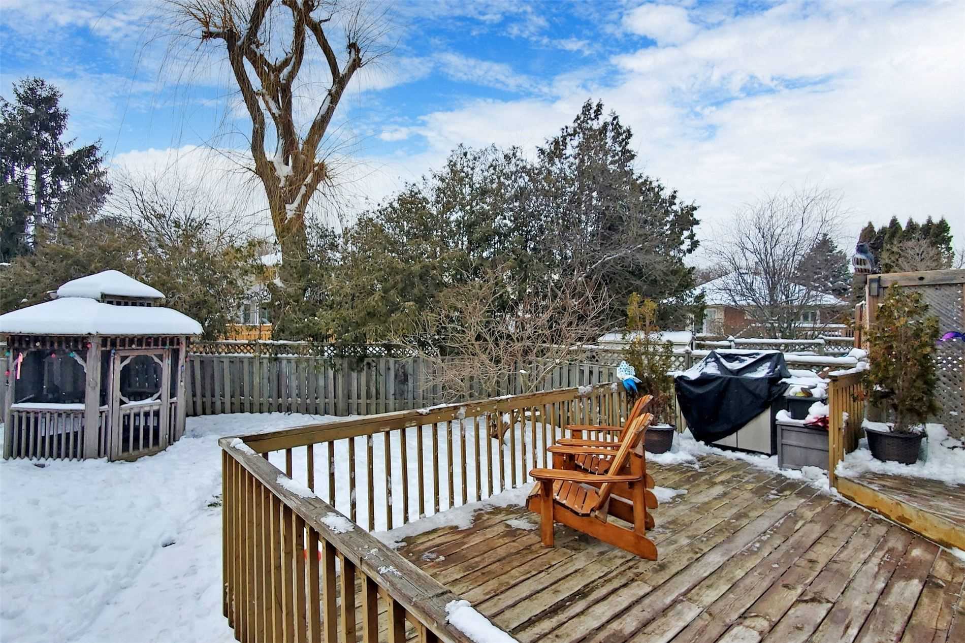 43 Walker Crescent