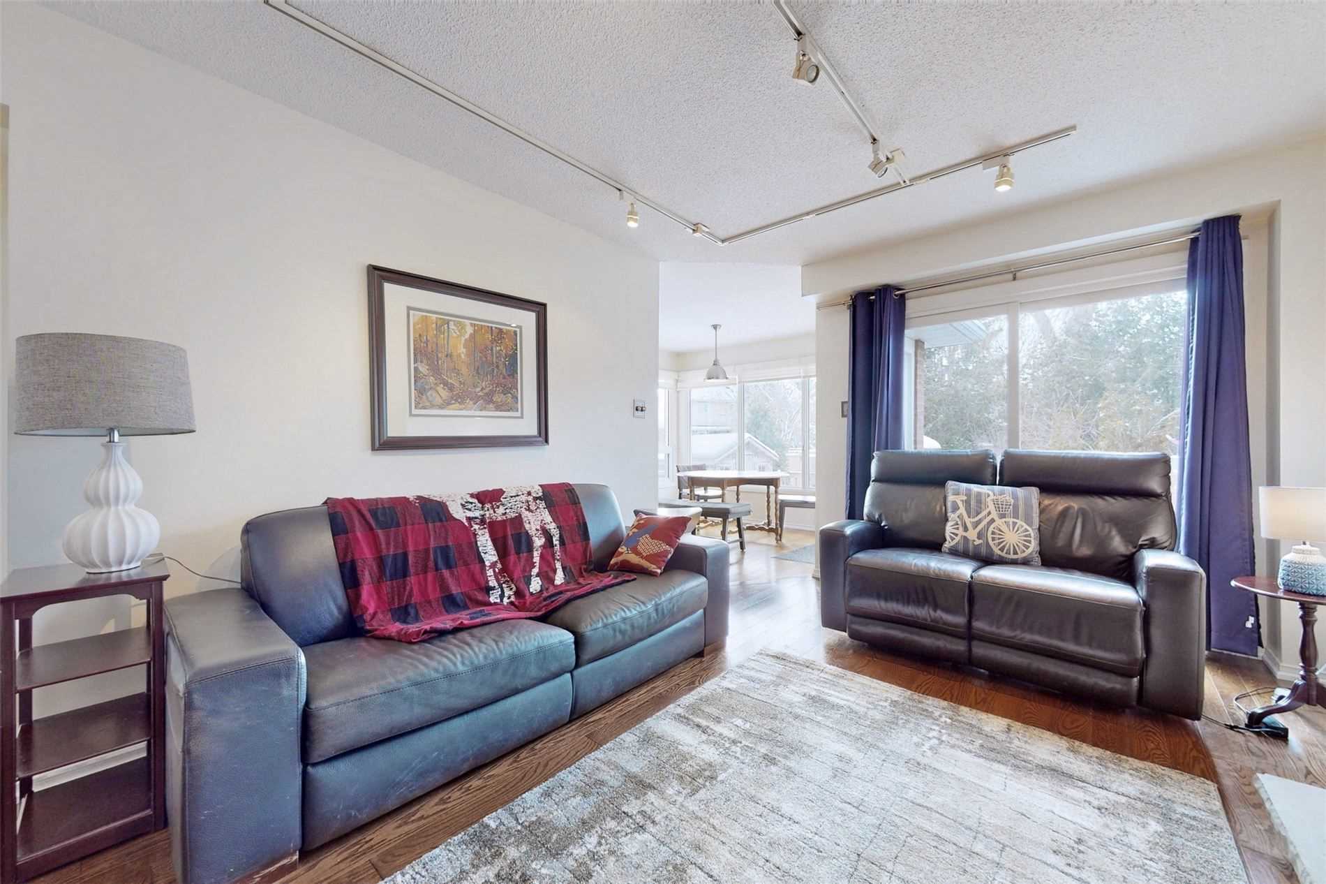 43 Walker Crescent