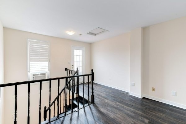 Listing E5889331 - Large Photo # 16