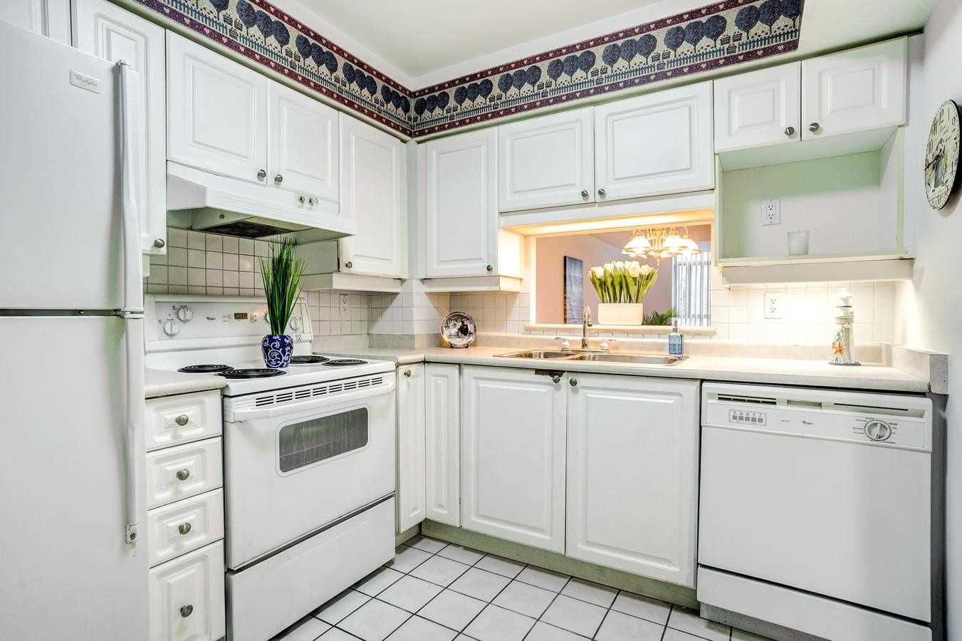 115 Bonis Ave, #316