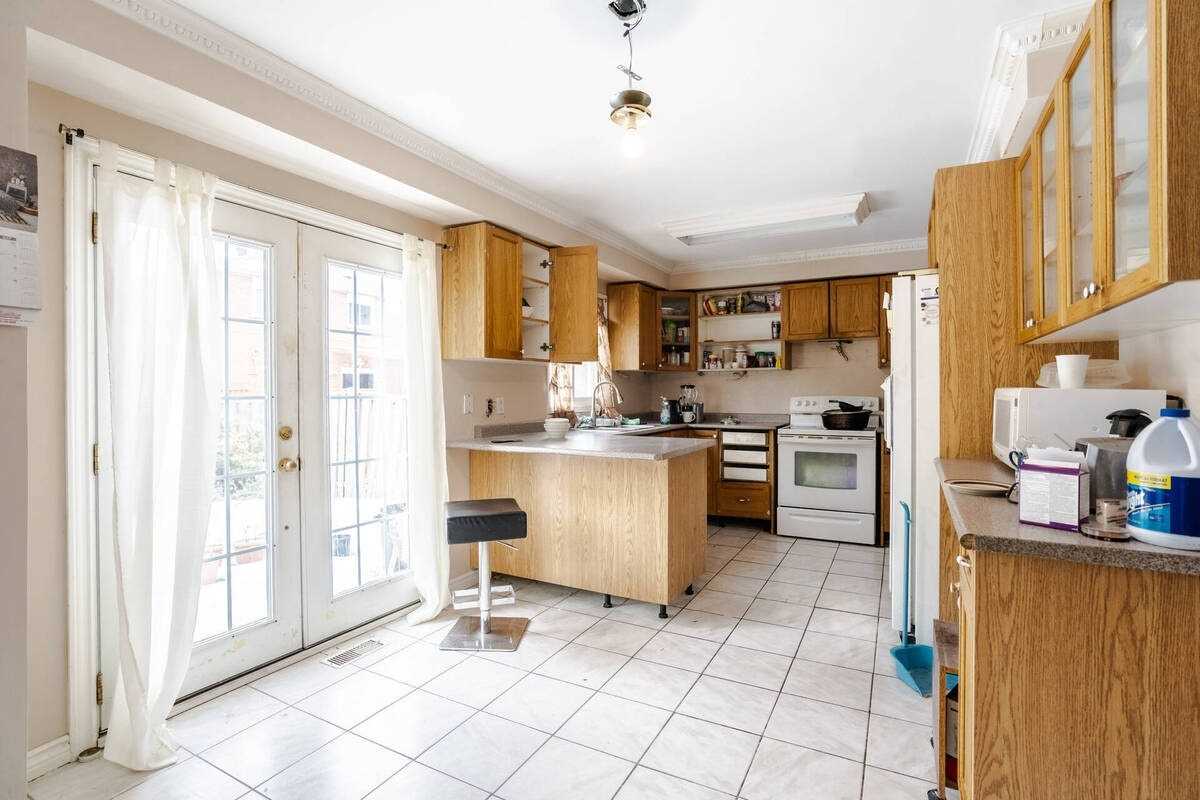 63 Darby Crt
