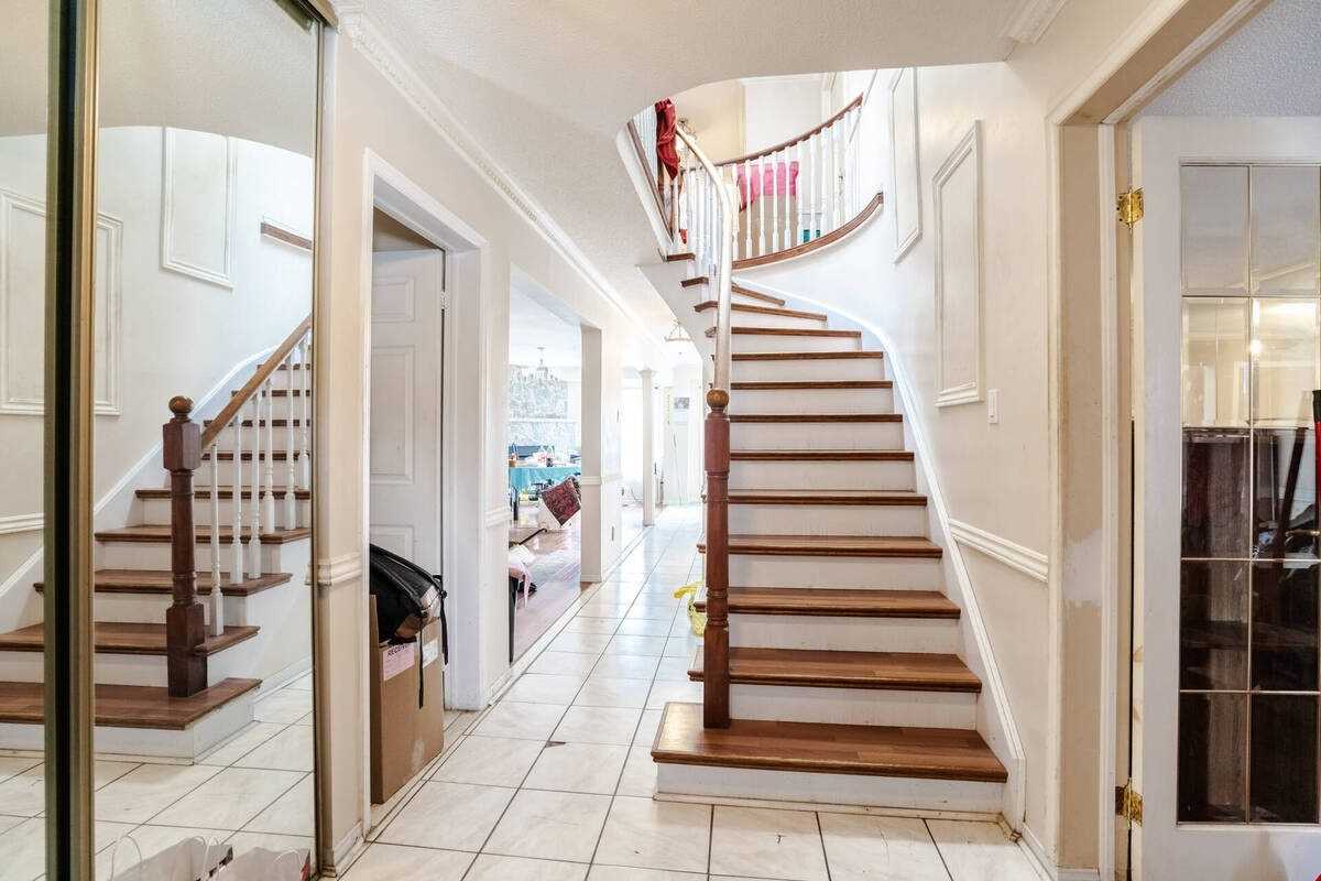 63 Darby Crt