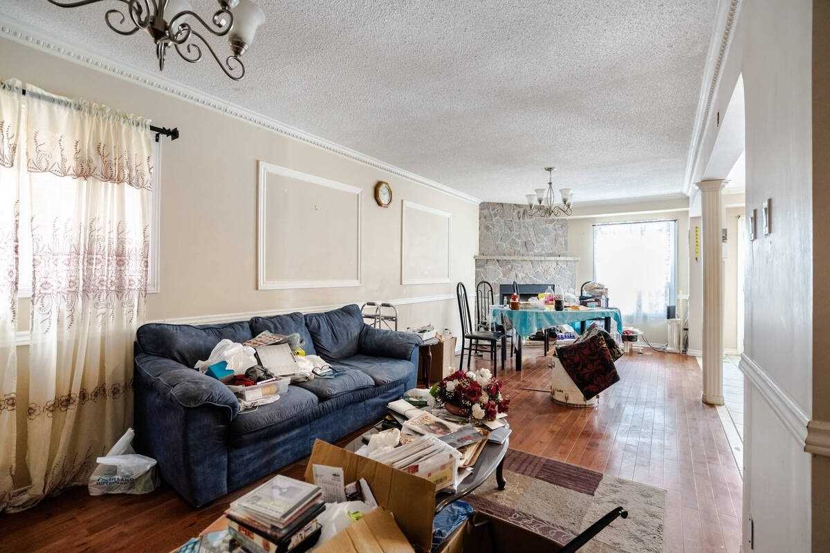 63 Darby Crt