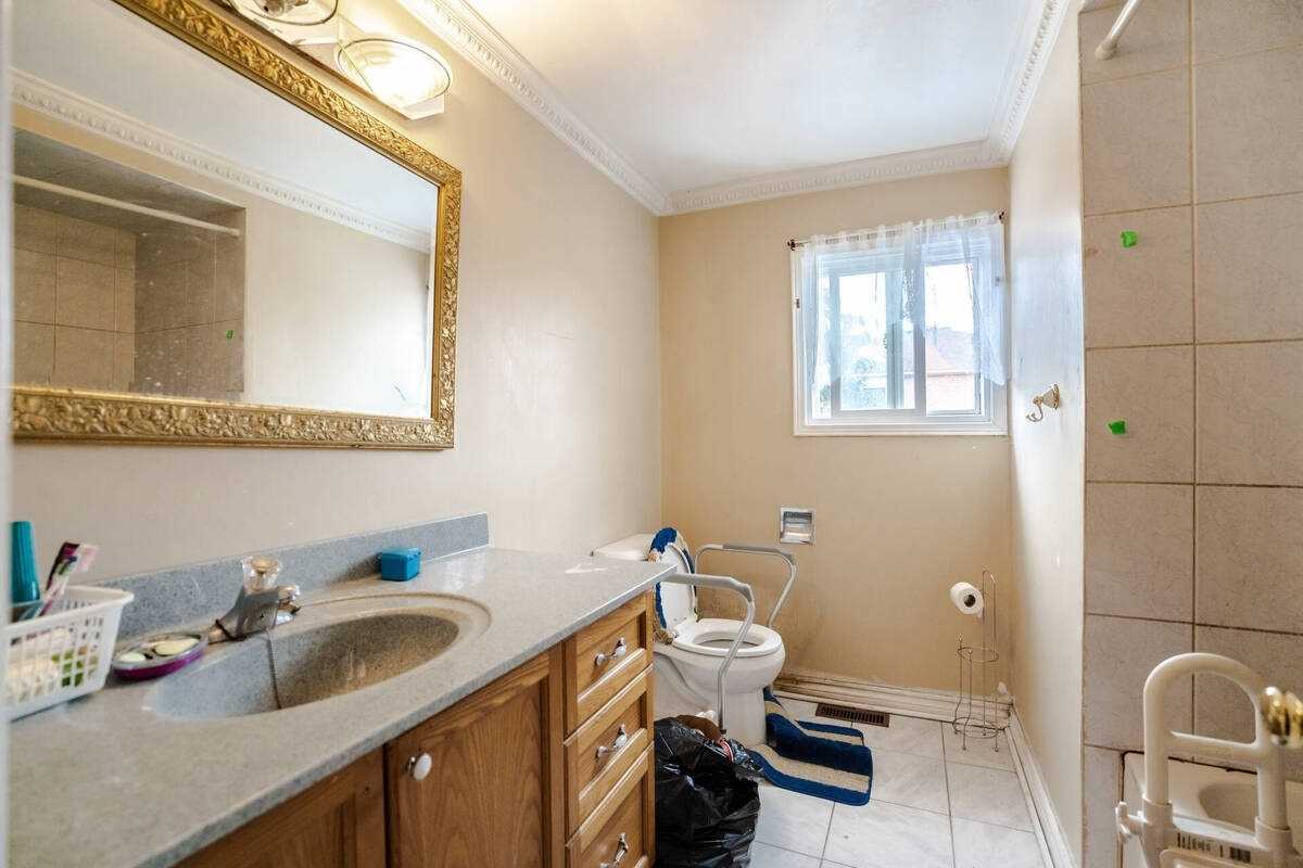 63 Darby Crt