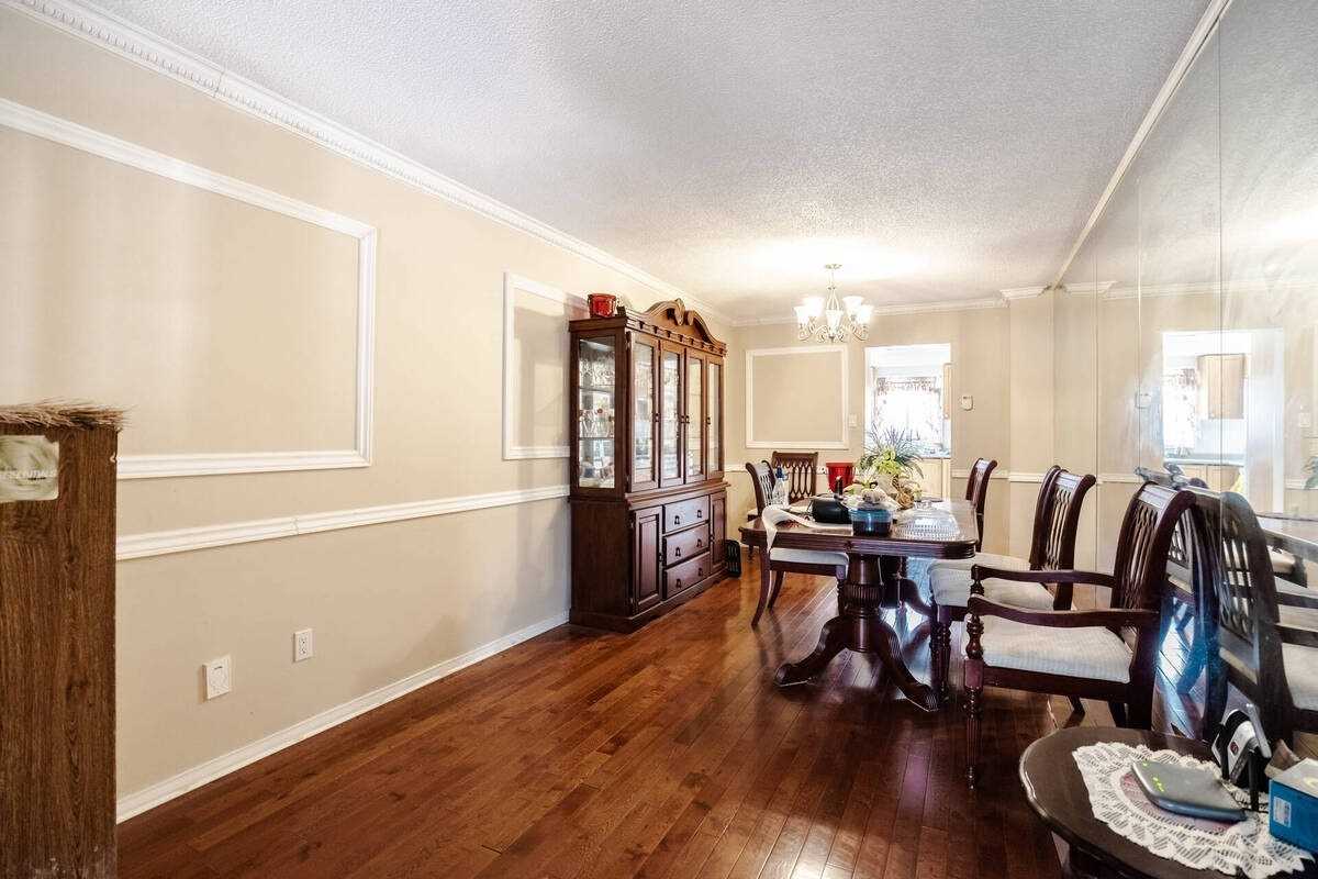63 Darby Crt