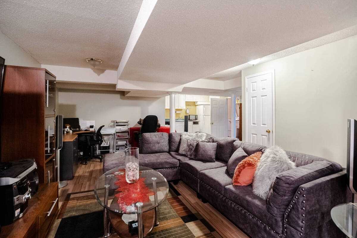 63 Darby Crt