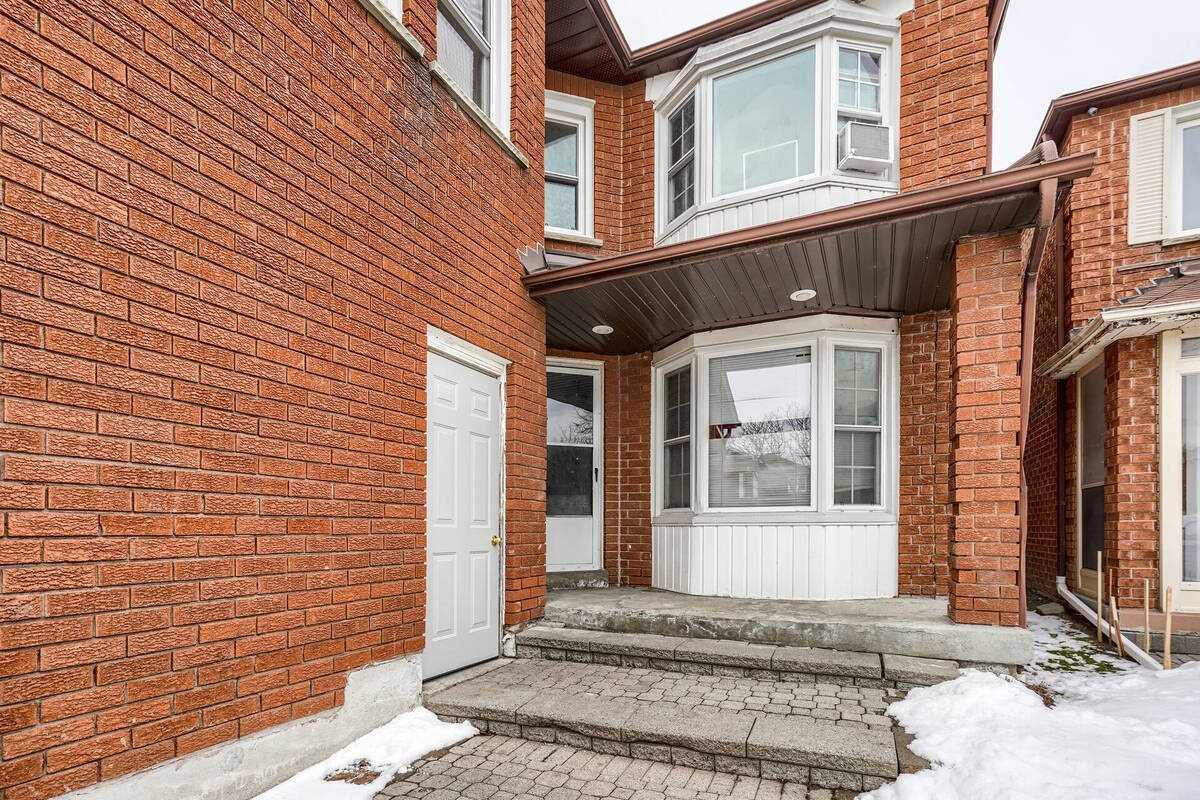 63 Darby Crt